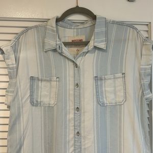 Relaxed fit short sleeve denim button up blouse